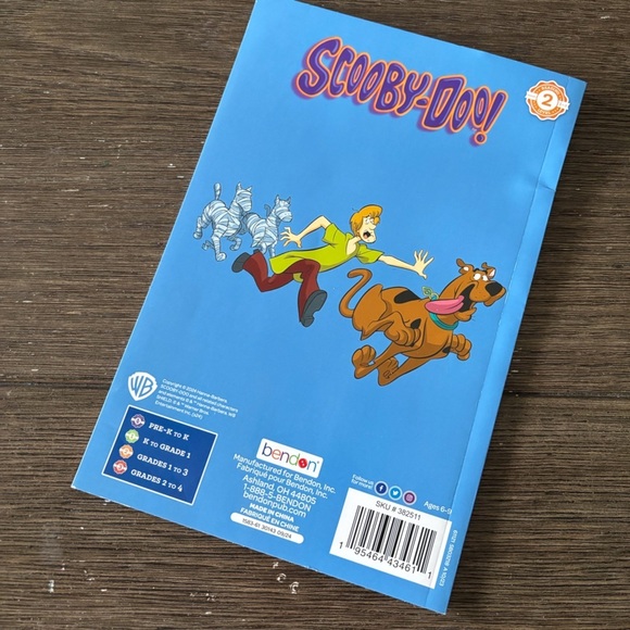 Scooby-Doo Mummies at the Mall Reading level 2 paperback book - Picture 2 of 3